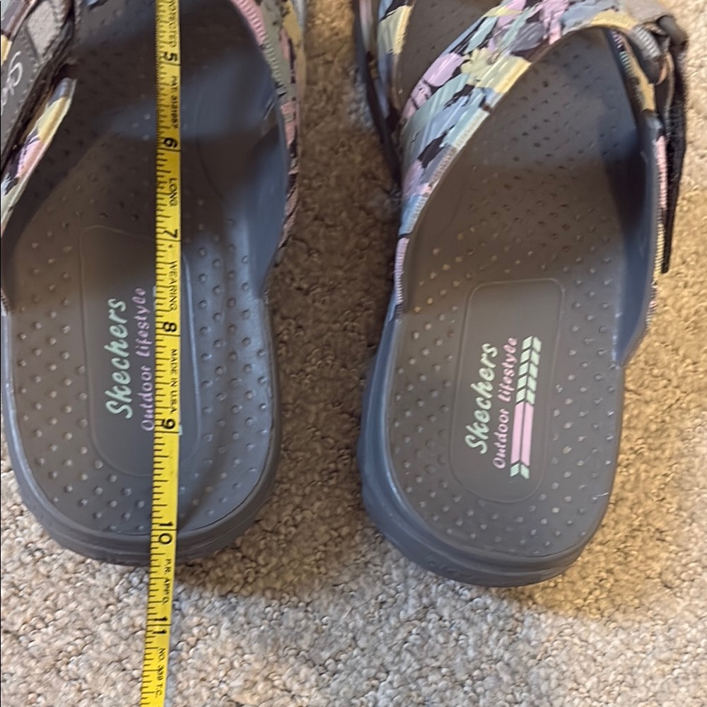 Skechers Size 8 Multicolor Outdoor thong Sandals - Picture 7 of 7